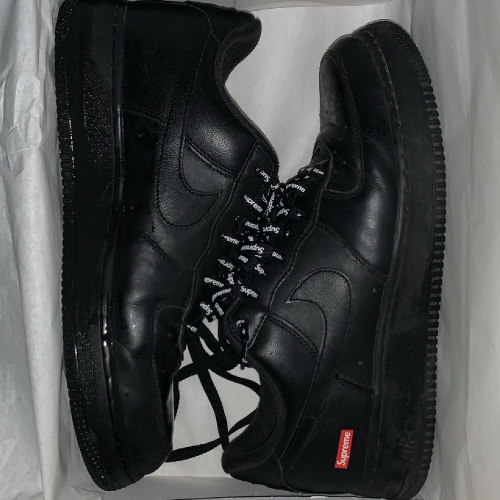 Af1 supreme black use 200$
